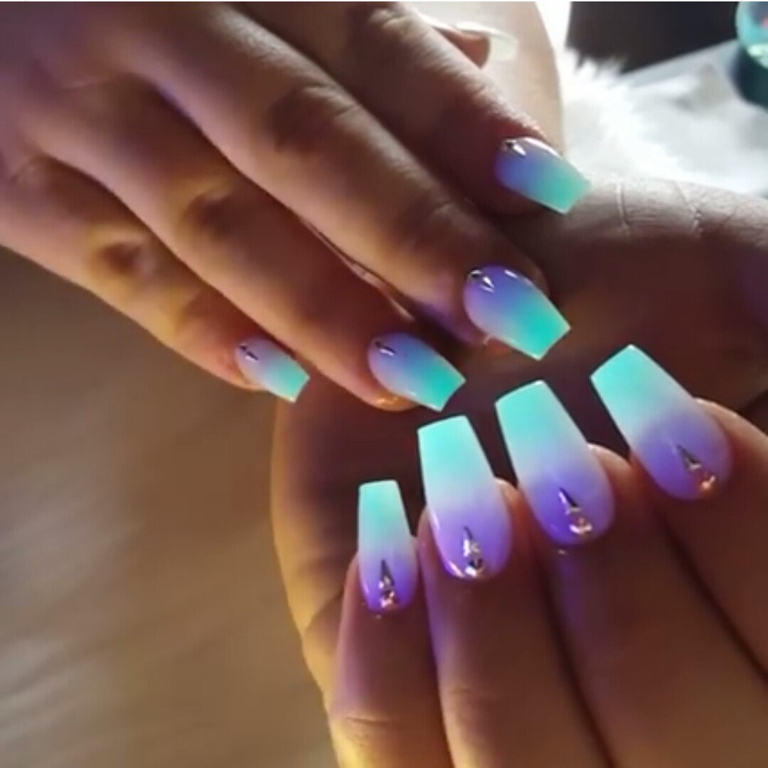 ombre glow nails